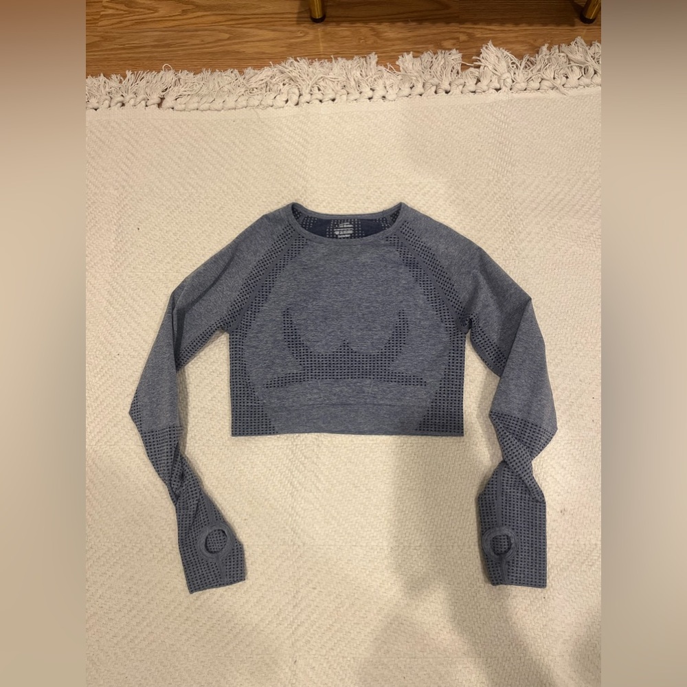 Cropped activewear long sleeve